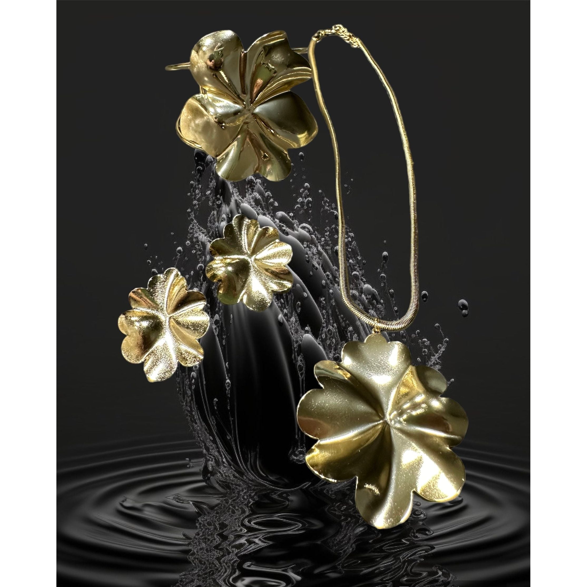 Maxi Flower Necklace